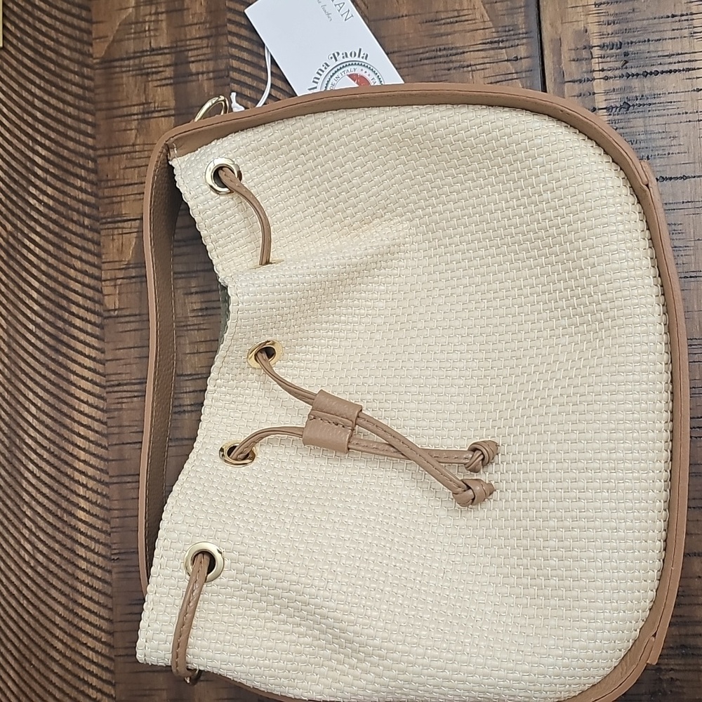 Woven Drawstring Shoulder Bag in Cream and Tan
